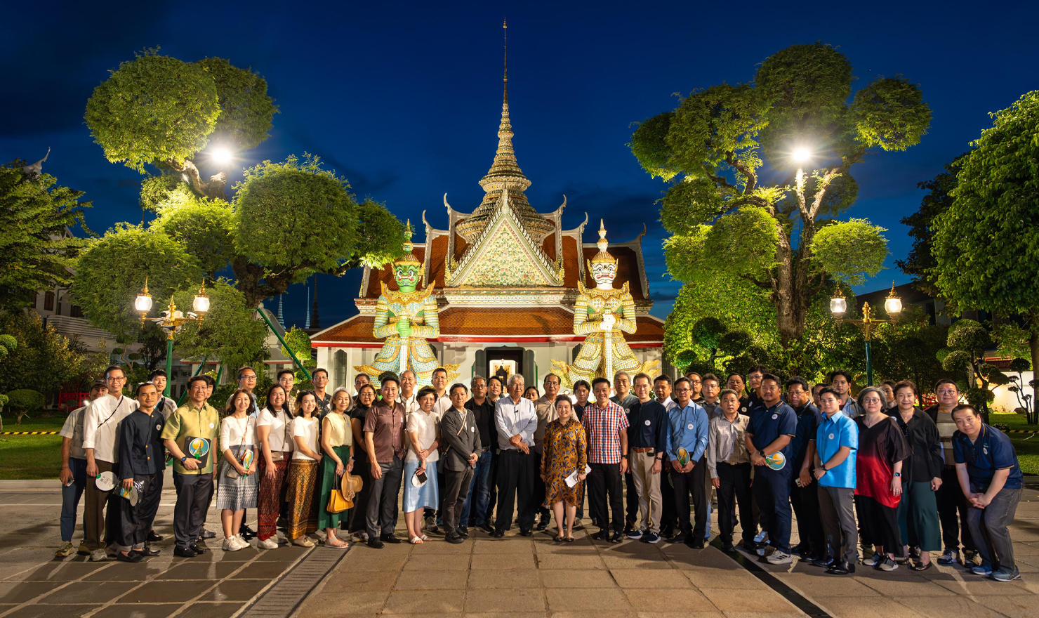 ไทยกรุ๊ป โฮลดิ้งส์ สร้างการตระหนักรู้ทีมงาน เชื่อมโยงตราสัญลักษณ์กับพระปรางค์วัดอรุณ-01