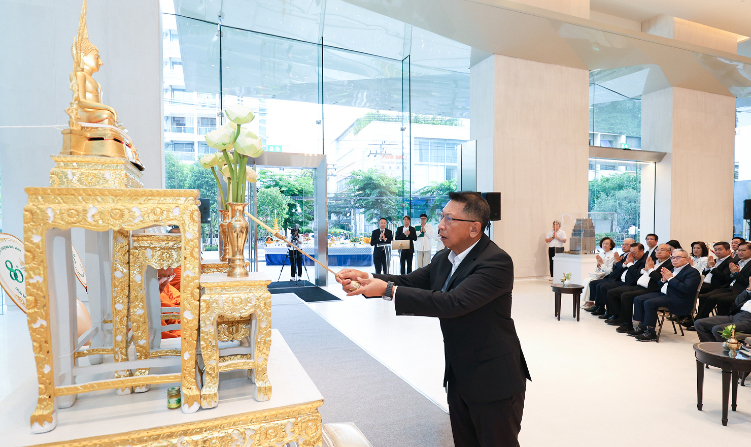 พิธีทำบุญครบรอบ 80 ปี ไทยกรุ๊ป โฮลดิ้งส์ ณ อาคารสำนักงานใหญ่ถนนสุรวงศ์