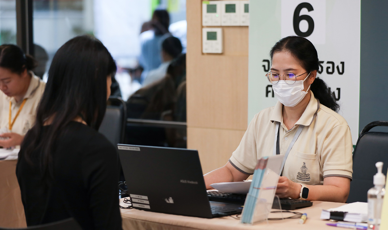 ภายในงาน ประชาชนได้รับบริการตรวจสุขภาพโดยทีมบุคลากรทางการแพทย์ผู้เชี่ยวชาญ