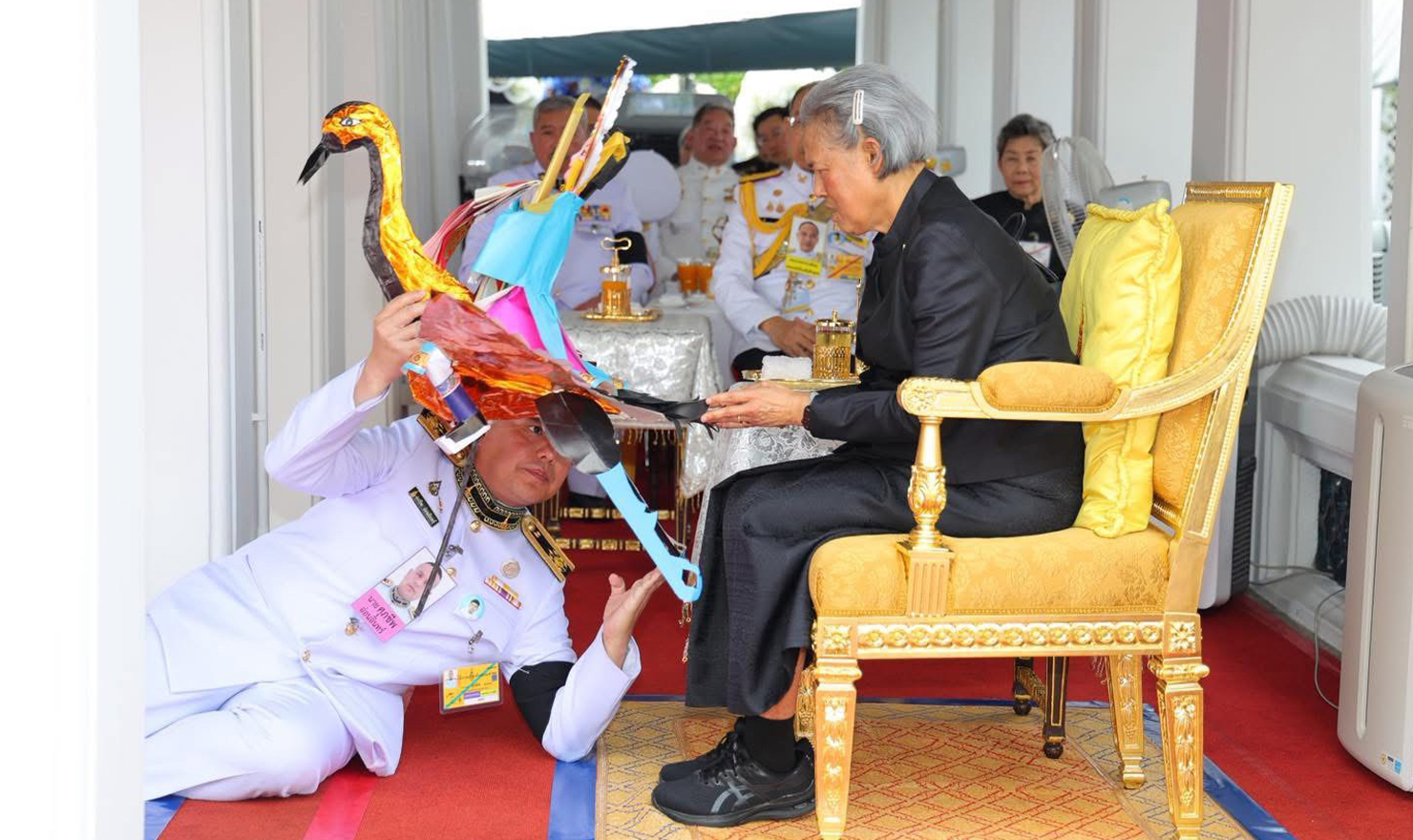 บรรยากาศพระราชพิธีถวายพระบรมศพภายในพระบรมมหาราชวังอย่างสมพระเกียรติ